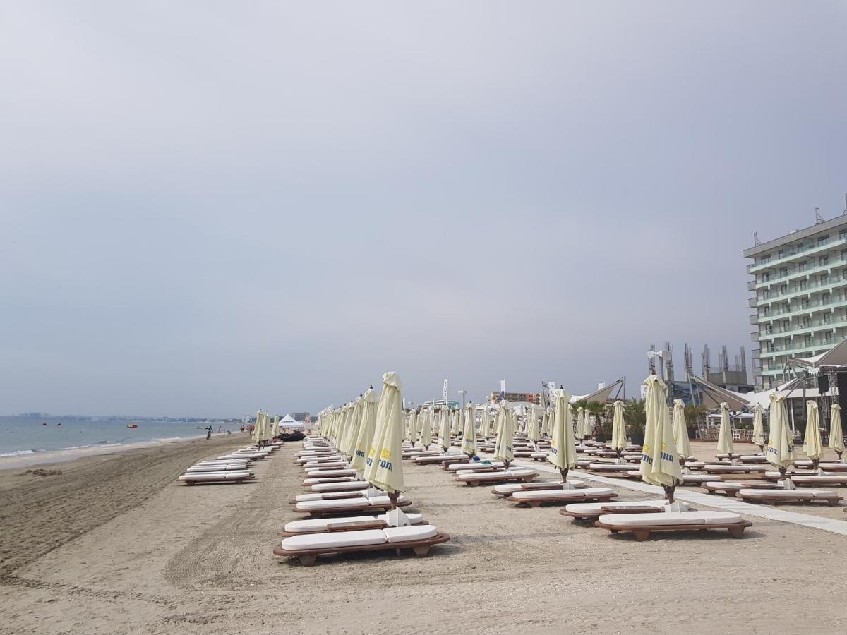 911 Cazare Mamaia Exterior photo