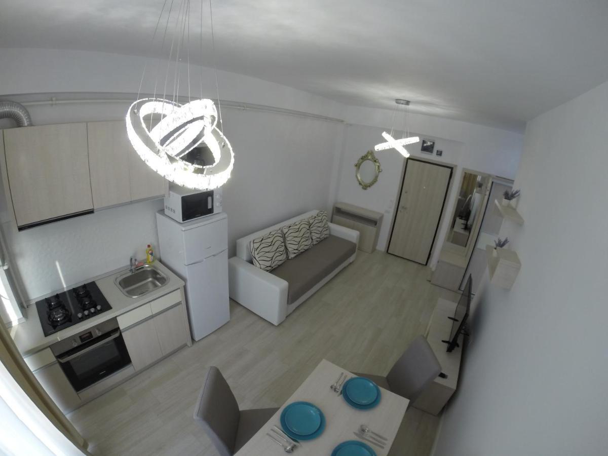 911 Cazare Mamaia Exterior photo